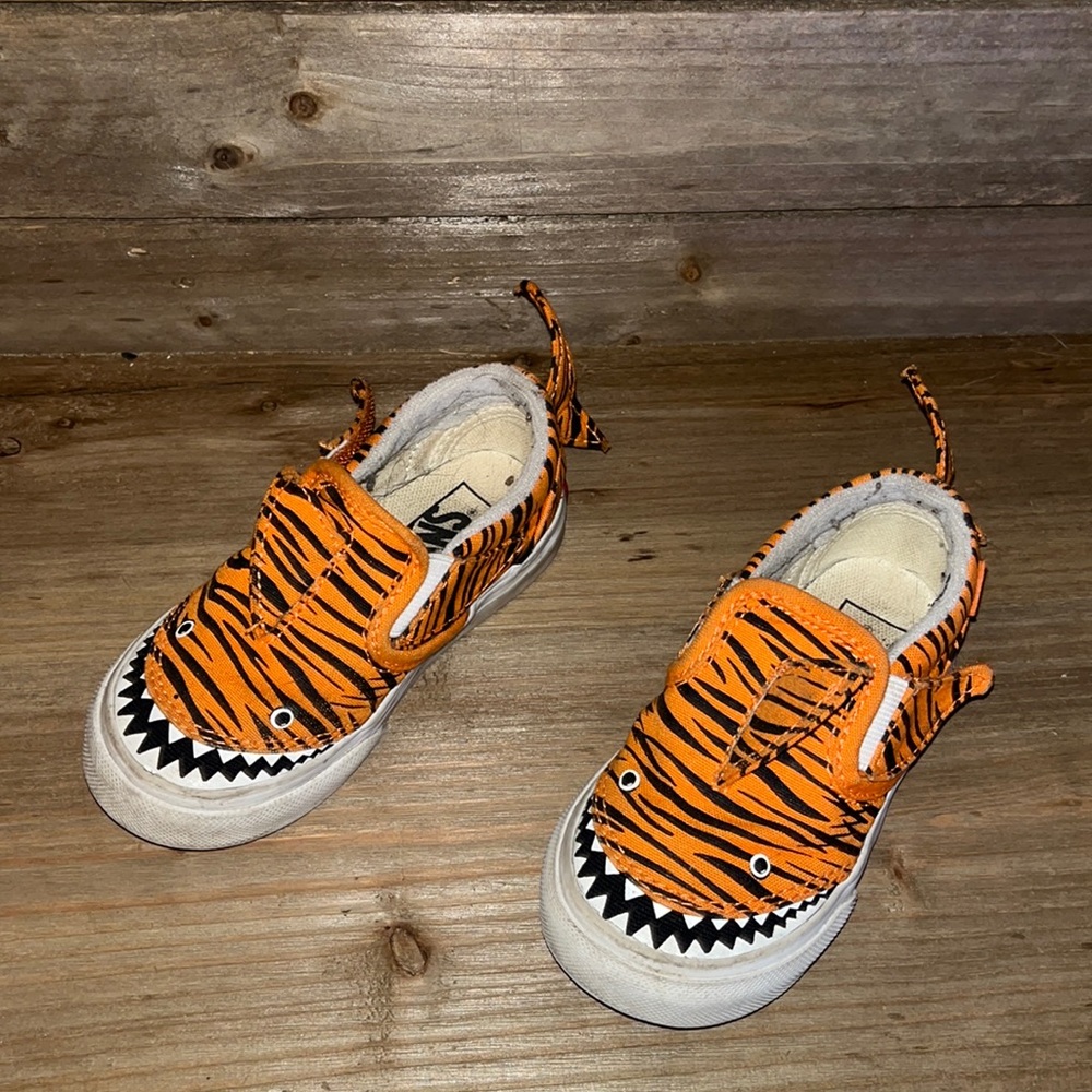 Toddler size 7 vans